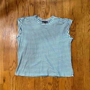 AYR White and Blue Striped Short Sleeve Tee size: Small